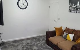 Exquisite And Modern 2 Bed Maisonette